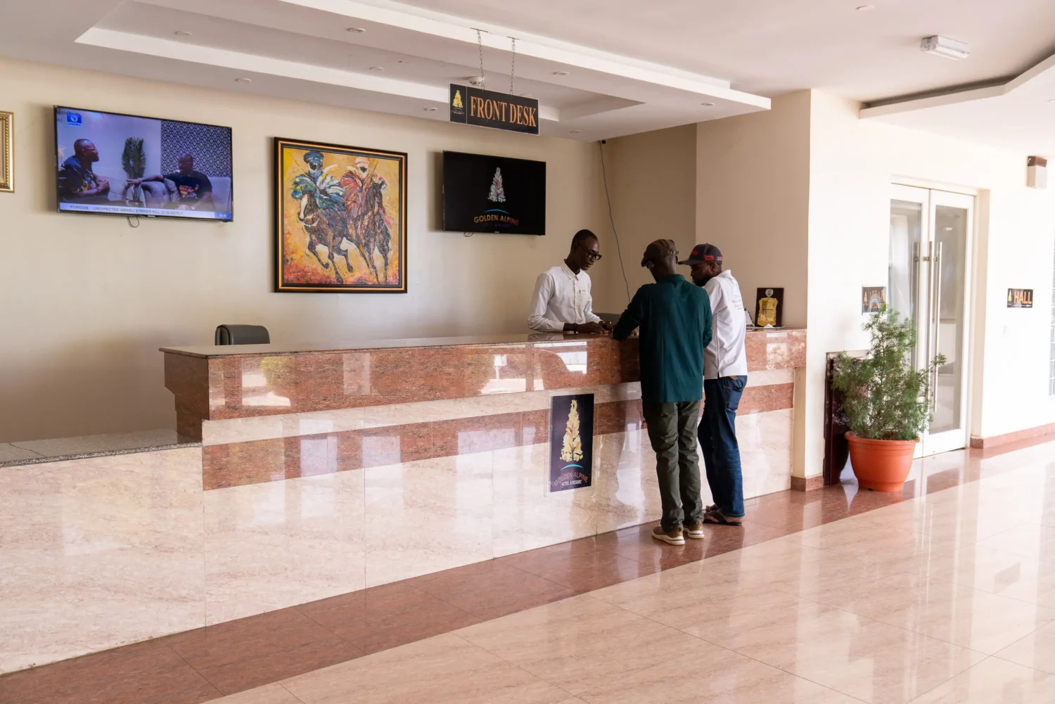 Golden Alpine Hotel - Reception